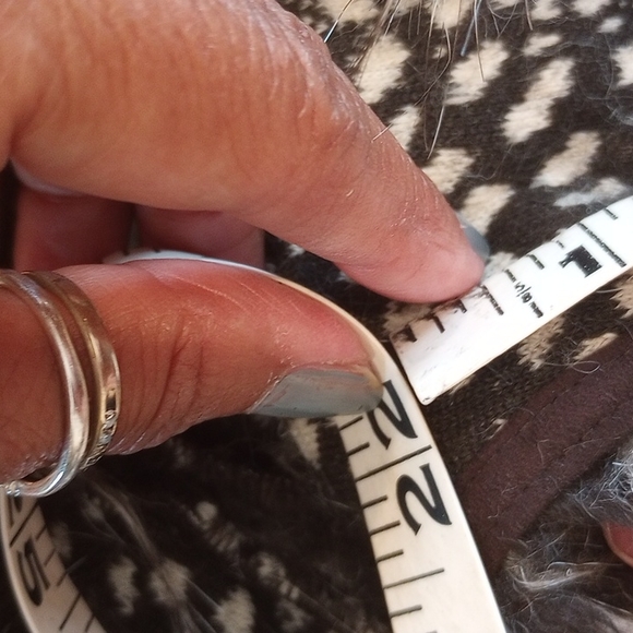 Guess Ladies Faux Fur Vest Size:XS Color:Gray, White, Black - Picture 11 of 11